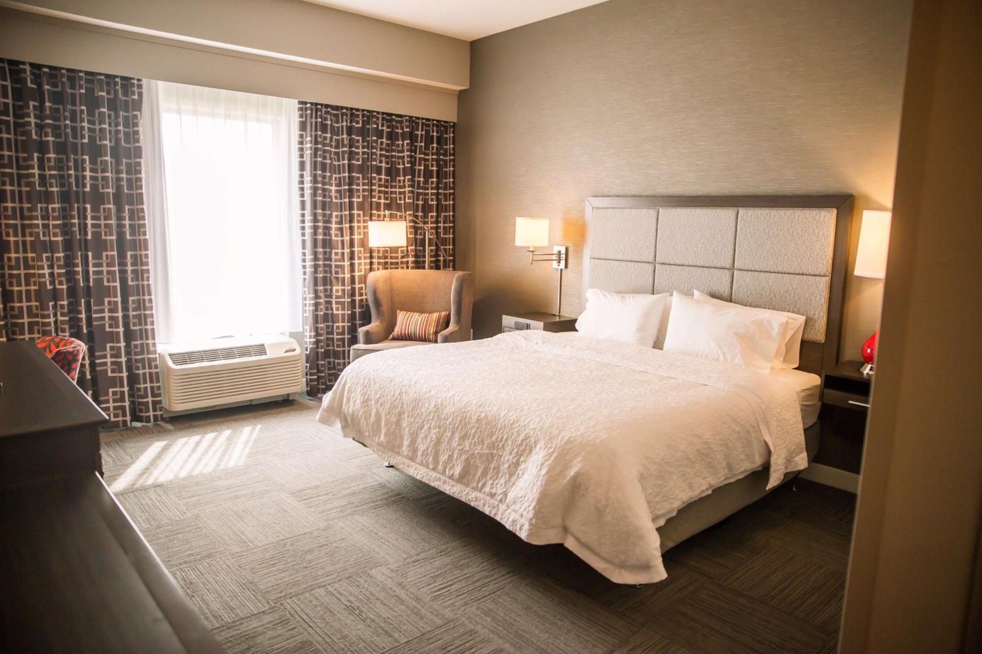 Hampton Inn-Понтиак Экстерьер фото